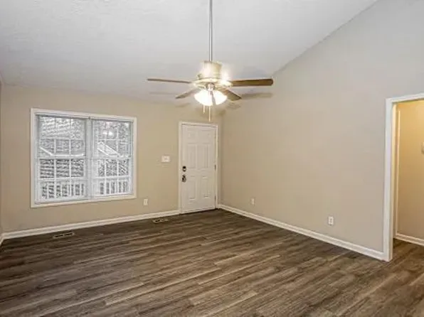 2110 Brantley Creek Dr, Kannapolis, NC 28083