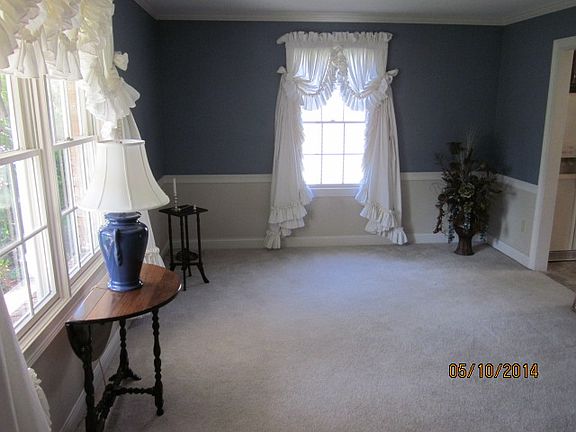 2nd image of 422 Madison Ct