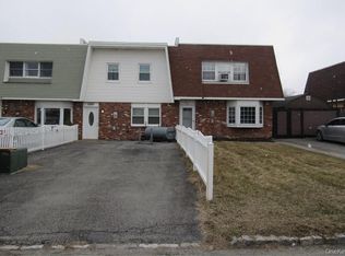 105 Sarah Ln, Middletown, NY 10941