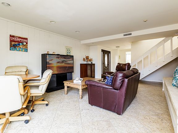5th image of 4169 Sunset Ln