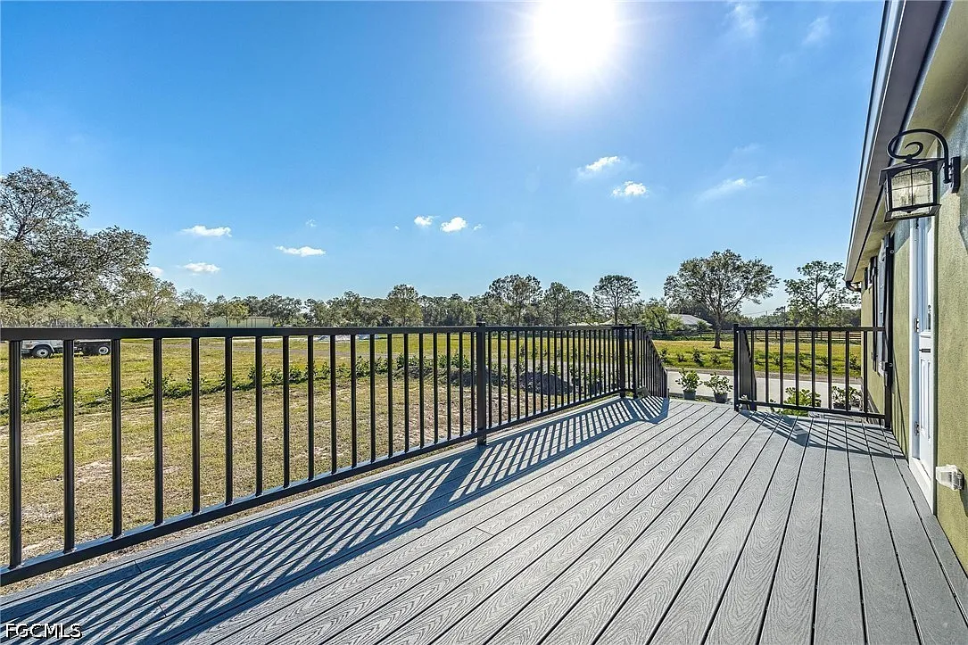 4 bed, 2.0 bath, 1782 sqft, $3,000 — Photo 3