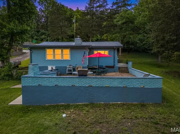 196 N Lake Dr, Hillsboro, MO 63050