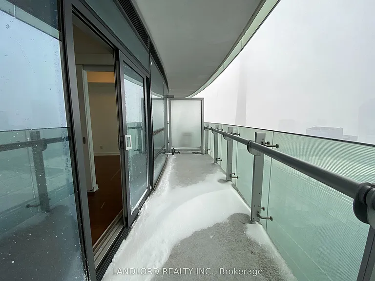 14 York St #5209 — Photo 16