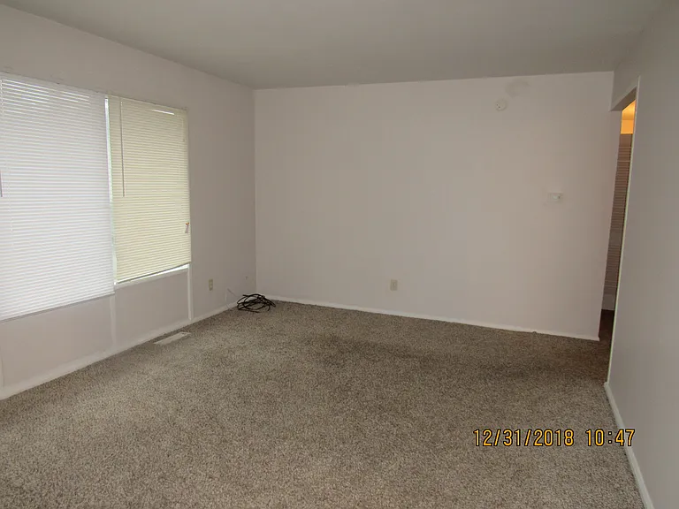 3060 Midvale Dr — Photo 4