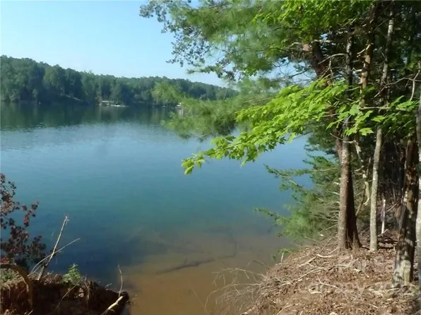 27 N Point Dr #121, Nebo, NC 28761