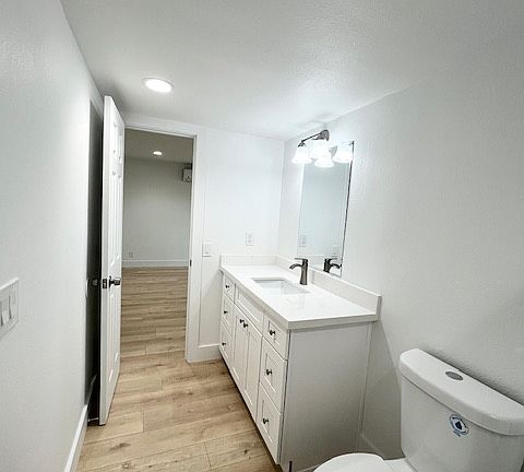 4th image of 4152 Howard Ave #4158