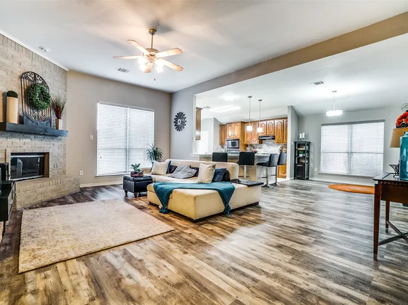 15555 Wrangler Dr, Frisco, TX 75035