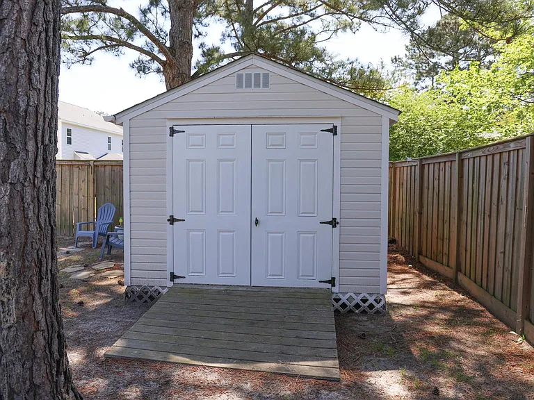 455 Aurora Pl — Photo 34