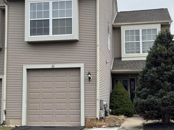 11 Crabapple Pl, Newtown, PA 18940
