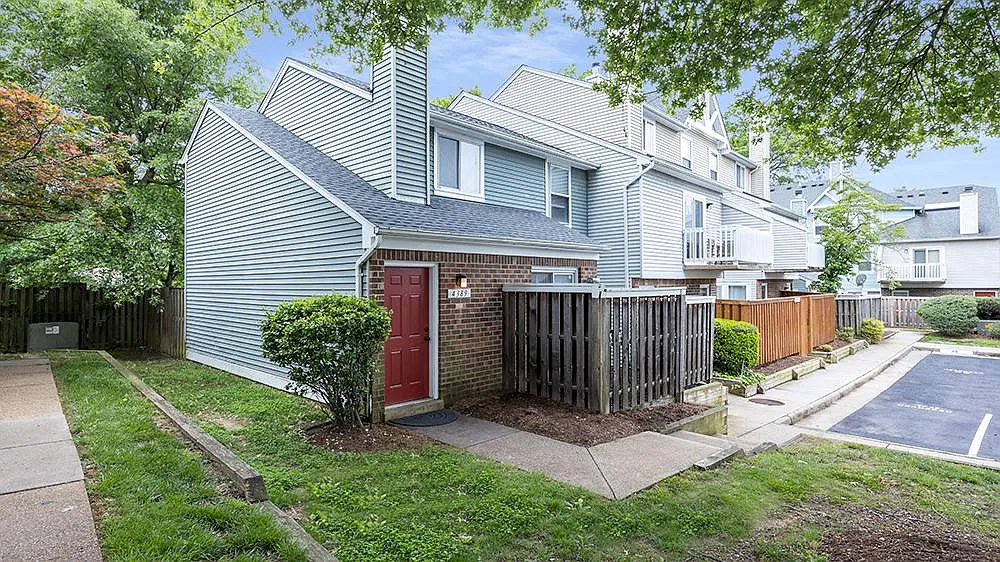 4389 Pembrook Village Dr — Photo 1