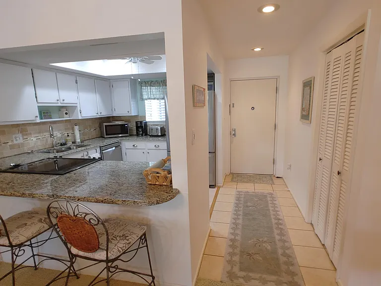 6725 Winkler Rd #C203 — Photo 5