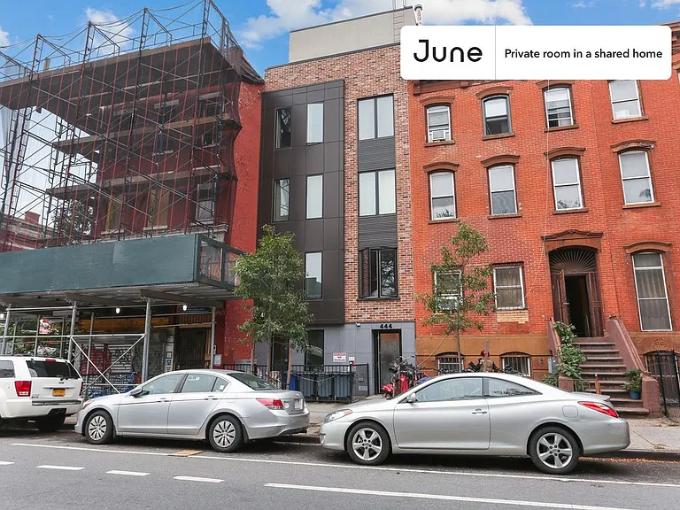 444 Franklin Ave #B — Photo 15
