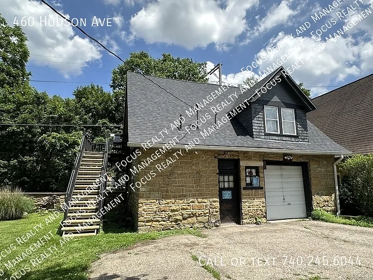 460 Hudson Ave — Photo 16