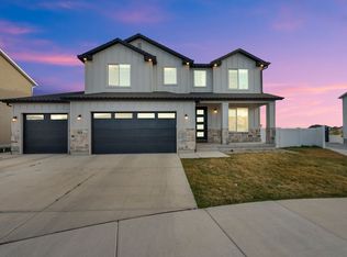 213 W Sicula Rd, Vineyard, UT 84059