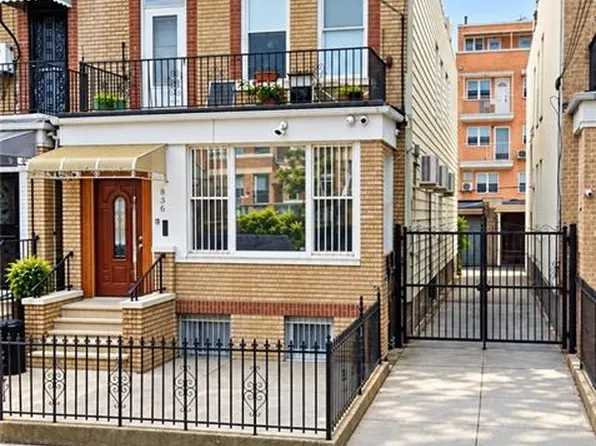 838 55th St, Brooklyn, NY 11220