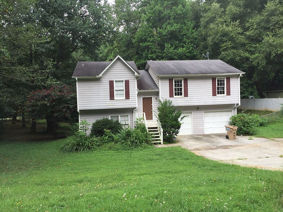 2nd image of 112 Lester Woods Ct