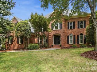 10427 Hadleigh Pl, Charlotte, NC 28210