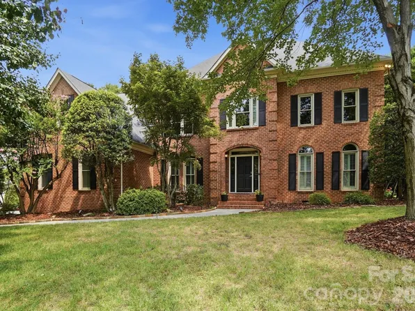 10427 Hadleigh Pl, Charlotte, NC 28210