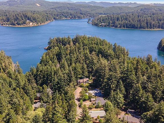 5th image of 4976 Lake Dr