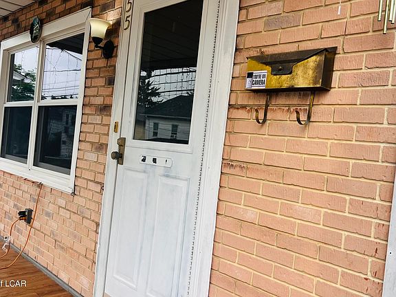 2nd image of 55 N Meade St