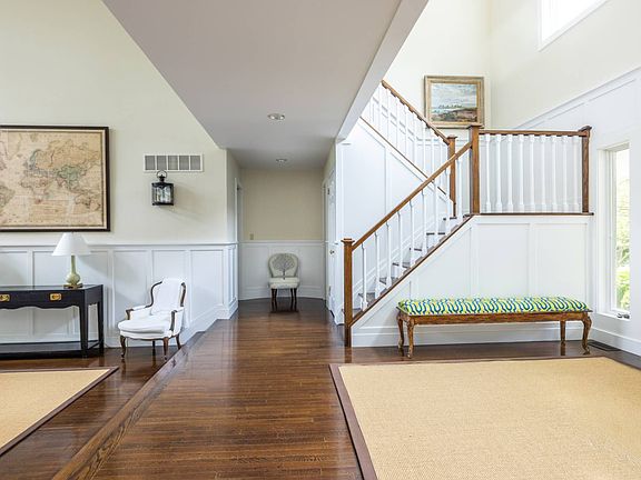 3rd image of 81 Upper 7 Ponds Rd