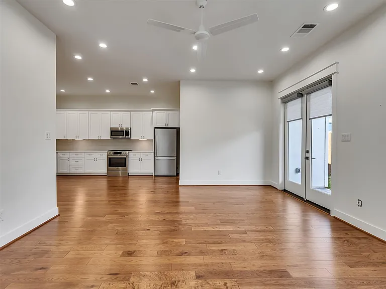10330 Grove Row Ave — Photo 29