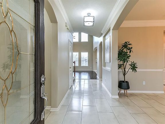 2nd image of 3303 Aspenbrook Ct