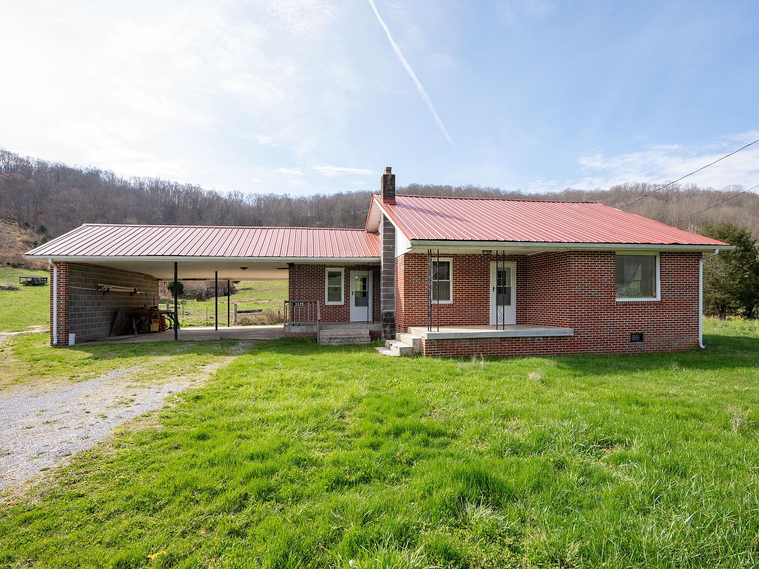 3335 Pattonsville Rd, Duffield, VA 24244 | Zillow