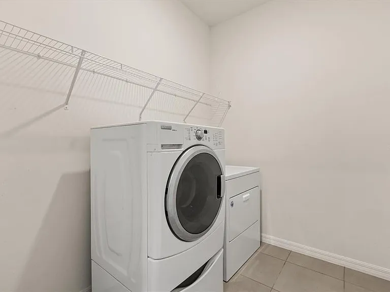 8104 Penrose Pl — Photo 18