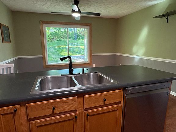 3rd image of 12810 Devers Rd