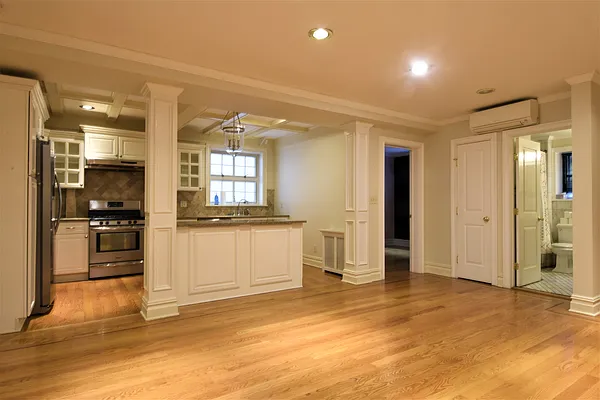 Rented by Brick&Mortar | media 10