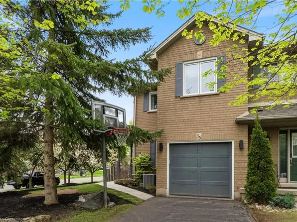 35 Morwick Dr, Hamilton, ON L9G 4Y4