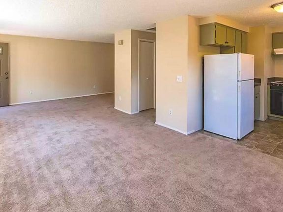 3rd image of 640 SE Wilson Ave #640
