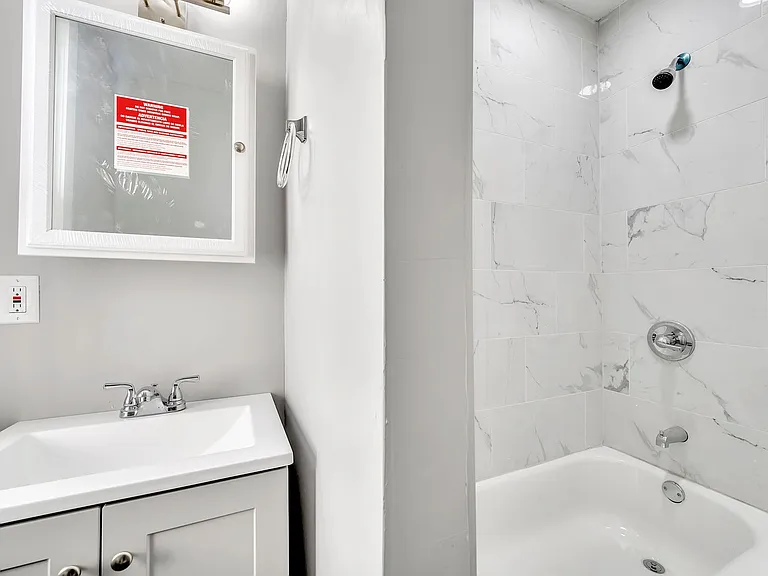 25 Adella Ave — Photo 15