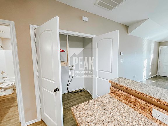 5th image of 37 Bella Dr