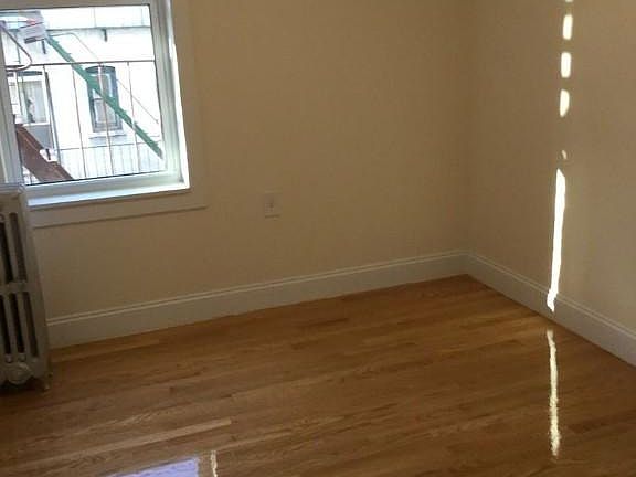5th image of 4130 49th St APT 2R