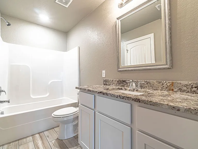 Nemreal -109 2nd Ave — Photo 10
