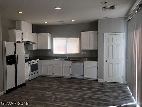 3rd image of 11737 Villa Malaparte Ave