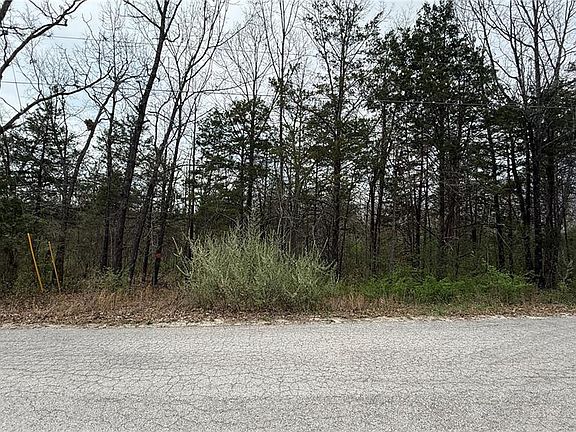 5th image of 209 Highland Dr