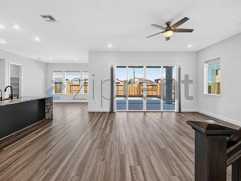 1447 Teak Ave — Photo 11