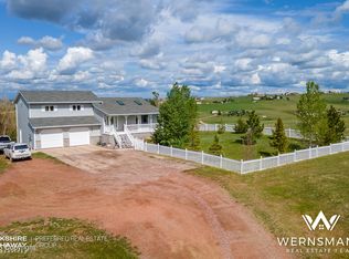 5101 Stone Ridge Ct, Gillette, WY 82718