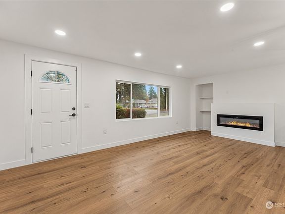 3rd image of 11801 Yakima Avenue S