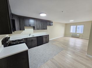 158 6th St #307, Passaic, NJ 07055