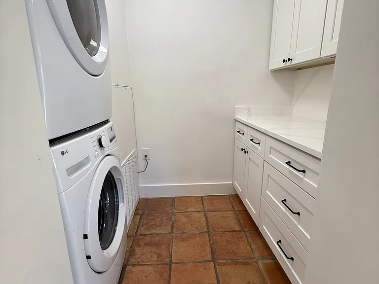 Laundry & Pantry