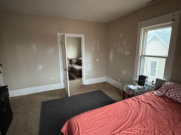5th image of 439 S Parker Dr