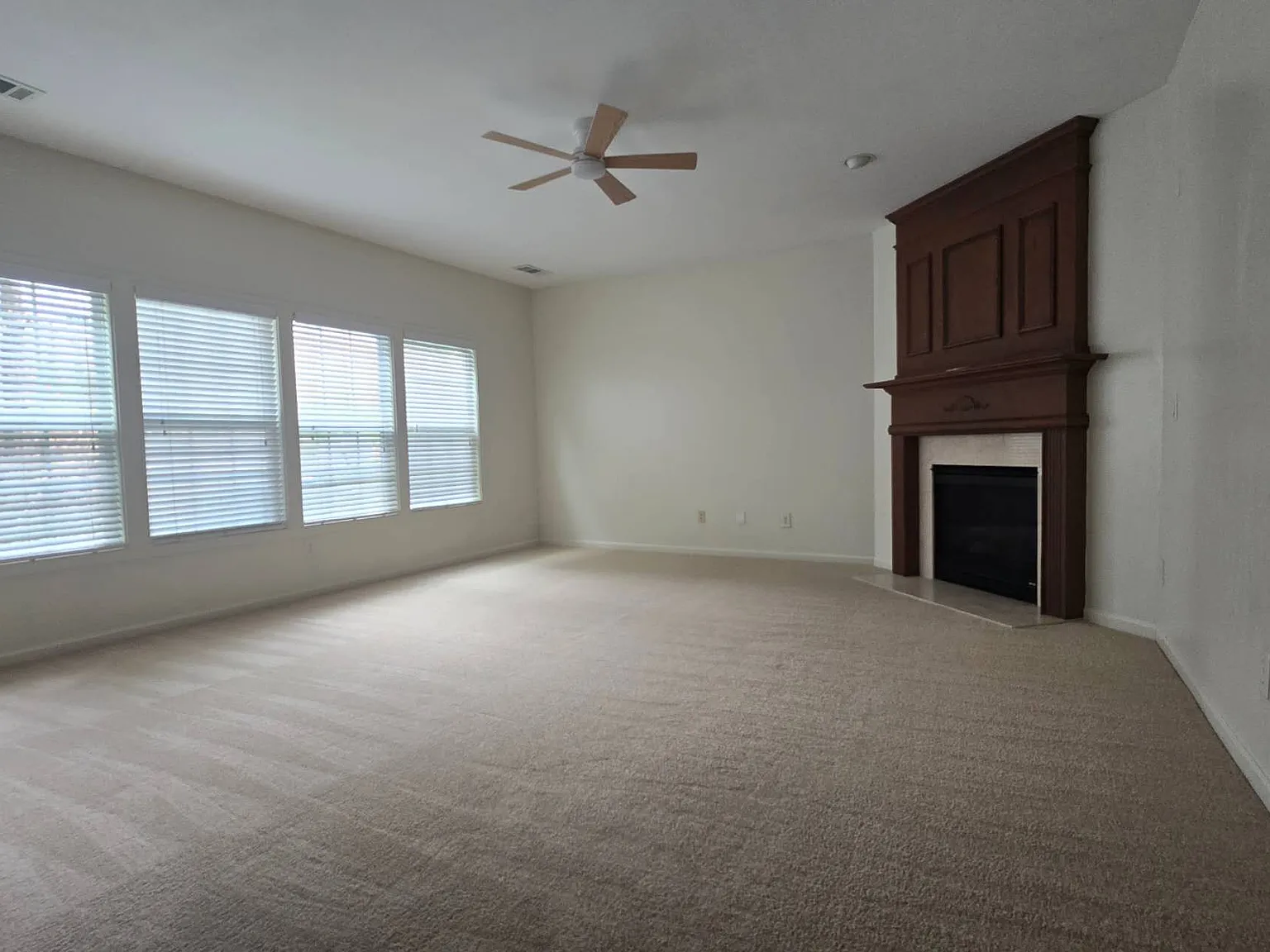 4 bed, 3591 sqft, $2,695 — Photo 1