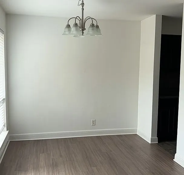500 E Riverside Dr #145 — Photo 4
