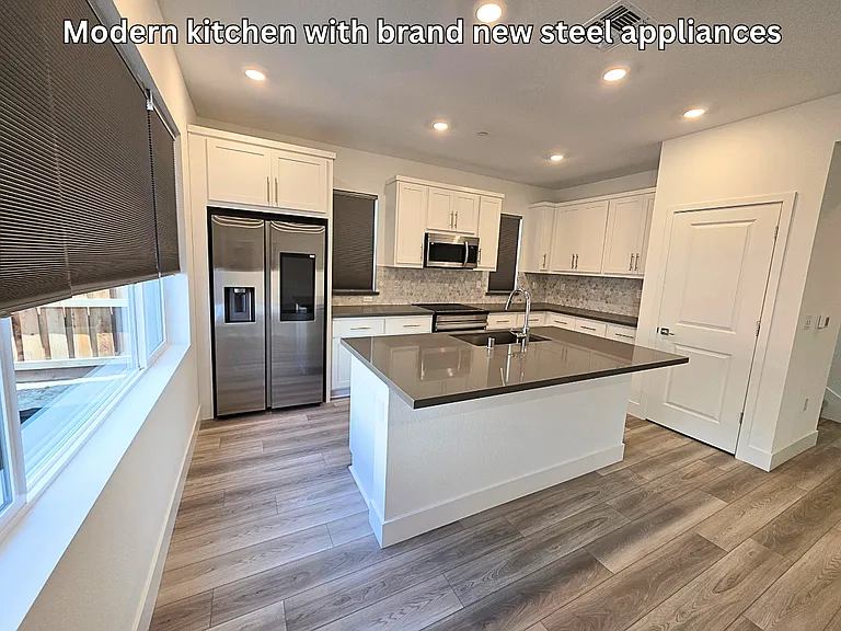 3245 Workman Ave — Photo 4