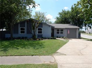 2808 Mark Twain Dr, Farmers Branch, TX 75234
