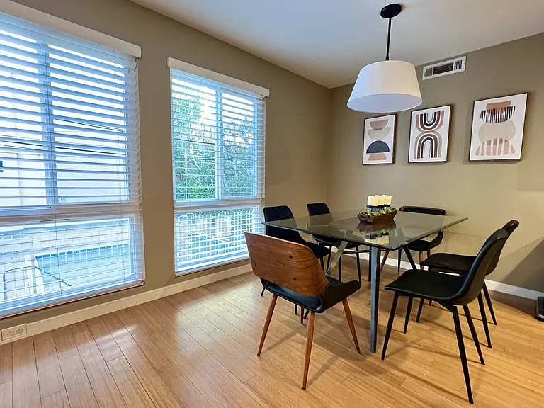 4407 Francis Ave — Photo 8